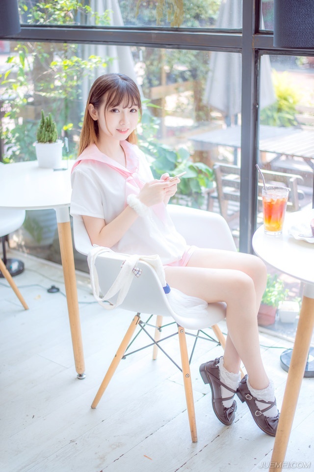 江湖虽然是少数人的，但江湖要多数人都看见。——韩寒《长安乱》
